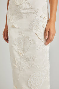 Ankle-length Wasp Skirt with Carnation Embroidery